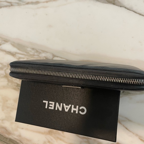 PRADA ZIPPER WALLET LARGE - Picture 9 of 10